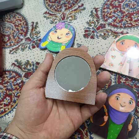 1 6506 آینه چوبی دخترانه (طرح مذهبی)