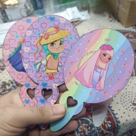 IMG 20241106 202300 آینه و شانه چوبی طرح دخترانه مذهبی